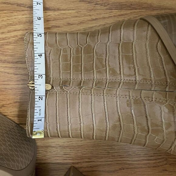 NWOB Sam Edelman Layla Croc caramel brown Embossed Square Toe Booties size 8.5 - Picture 7 of 10